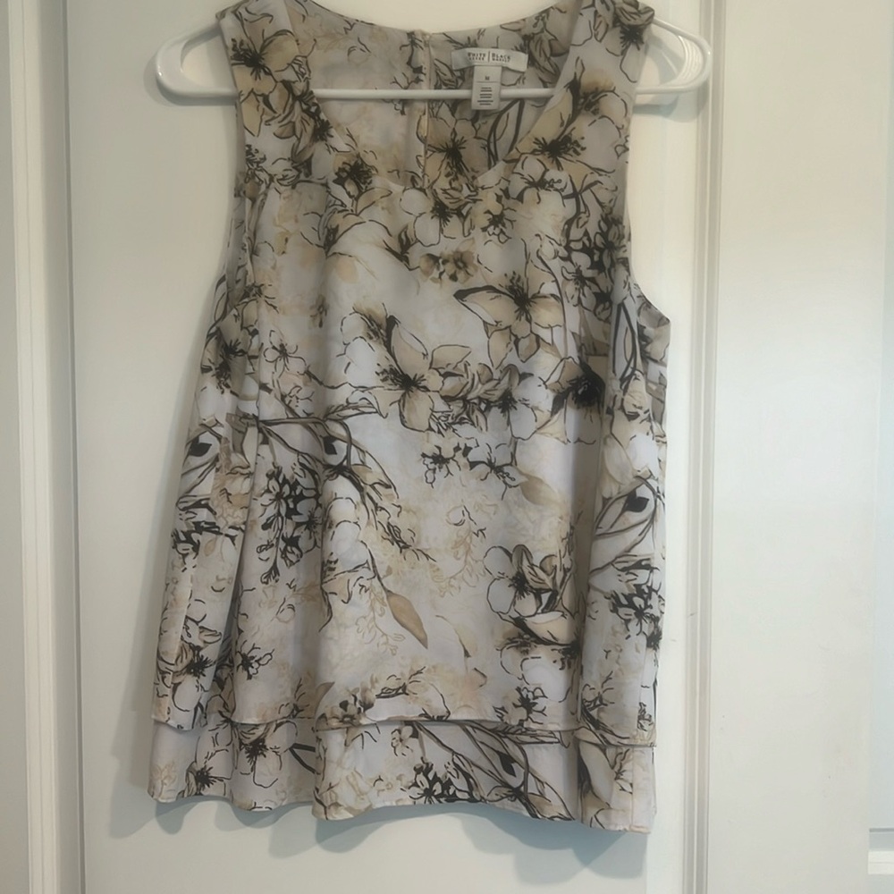 White House black market blouse